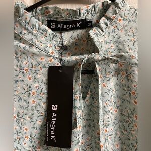 Floral Top in Mint and Peach